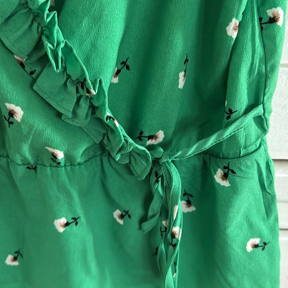 Riley & Rae Emerald Ruffle Blouse - Picture 3 of 5